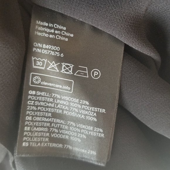 H&M Women's Black Metallic Low Back Cami, Size 2 - Picture 6 of 8